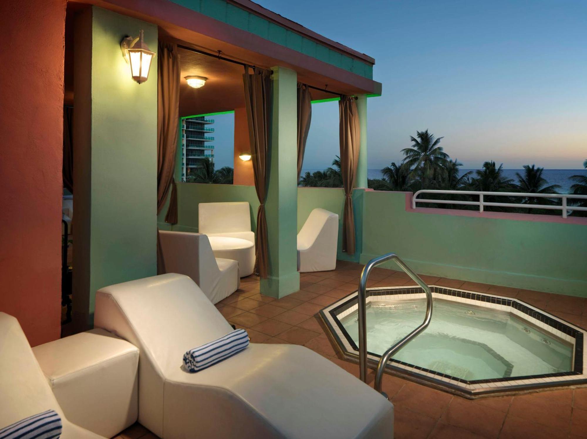 Hilton Vacation Club Crescent On South Beach Miami Miami Beach Exterior photo